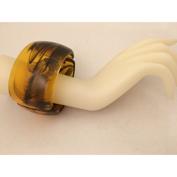 Plastic Vintage Jewelry Translucent Resin Cuff Bangle Hinged Bracelet - Picture 7 of 16